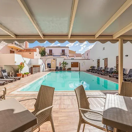 Relaxing Cristal Blu Sleeps Num1496 Apartment Santa Teresa Gallura