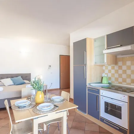 Relaxing Cristal Blu Sleeps Num1496 Apartment Santa Teresa Gallura